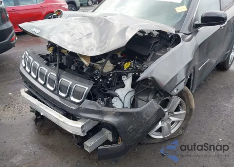 2022 Jeep Compass Latitude 4X4 from USA, damaged, VIN 3C4NJDBB4NT101786
